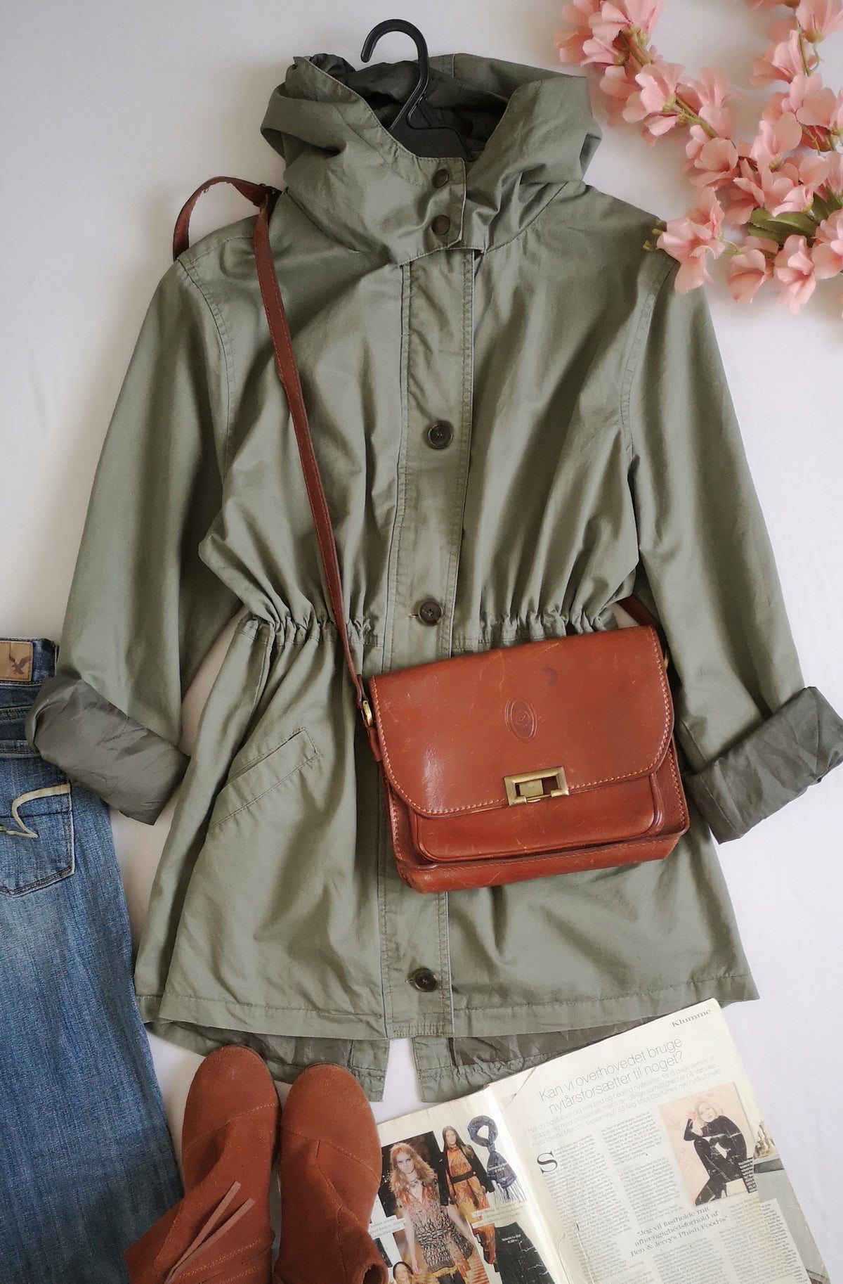 Parka con cinta para ajustar