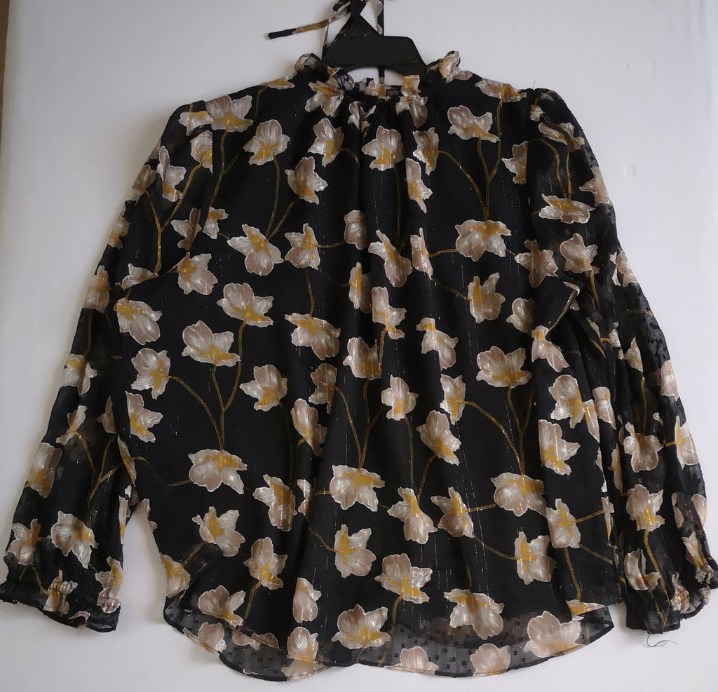 Pantalón de vestir con blusa manga larga