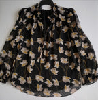 Pantalón de vestir con blusa manga larga