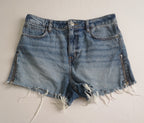 Blusa de chifon y short con zipper a los lados
